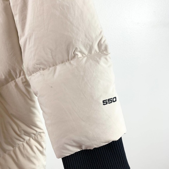The North Face Women's White Puffer Jacket - Picture 8 of 13